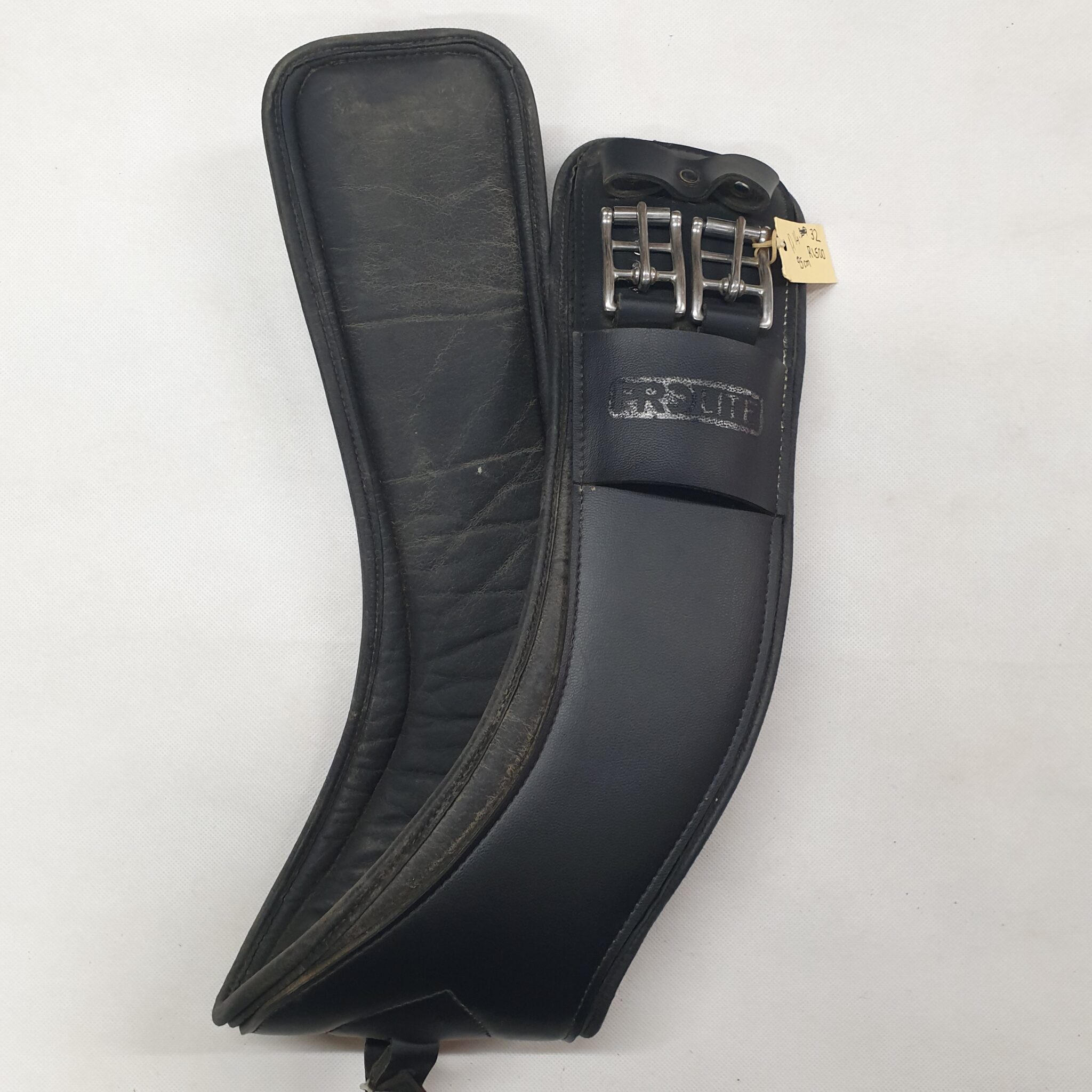 Prolite black anatomical padded girth (95cm). African Horse Fly Spray